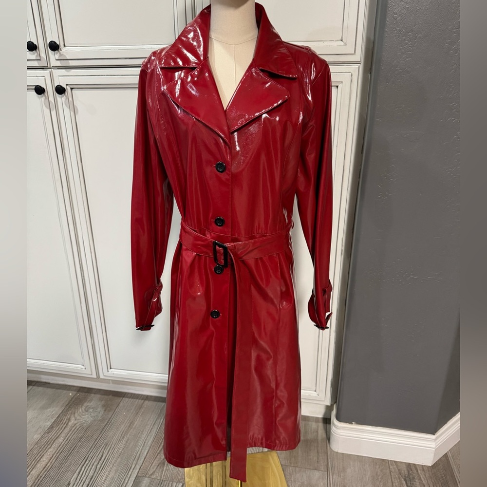 Vintage Venezia 90s red vinyl trench coat sexy jacket belted slit back 14/16 - Picture 2 of 9